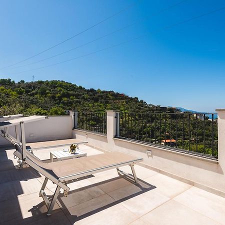 مبيت وإفطار ماسّا لوبْرينسِ Casa Clementina Marciano المظهر الخارجي الصورة